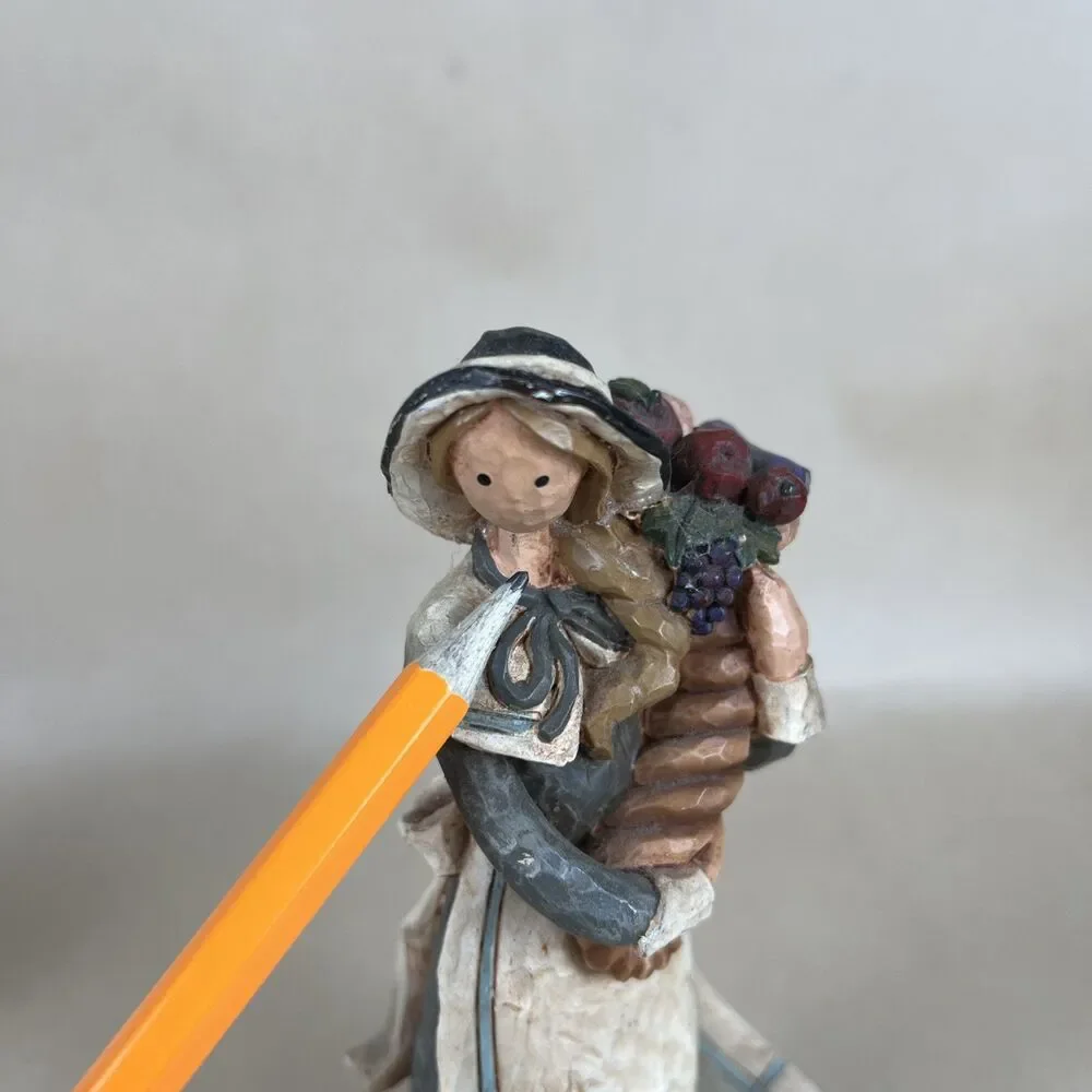 Thanksgiving 2004‎ Pilgrims Harvest Season Craft Women Figures 6-7”Tall Set Of 2